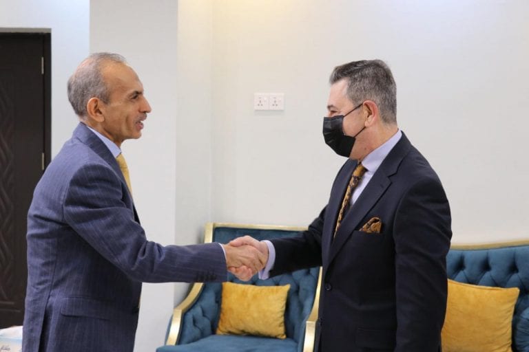 c3cae439-8635-4d3a-863d-942c3375716a