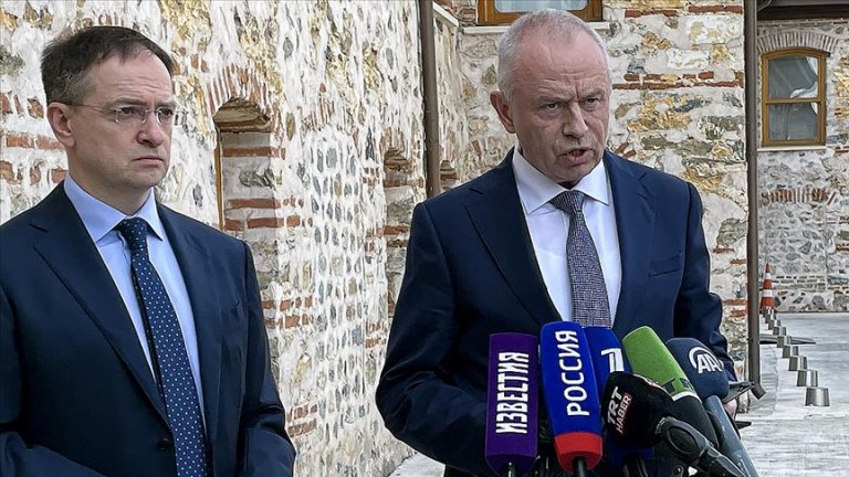 thumbs_b_c_c29873292bf1e4244c25ef86bc4f89b1