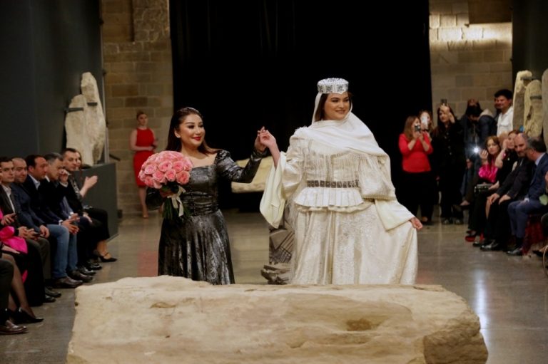 72b61870-e3bf-4025-ad7a-fd2700530ad5