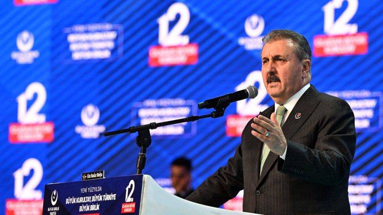 mustafa-destici-yeniden-bbp-genel-baskanligi-na-secildi