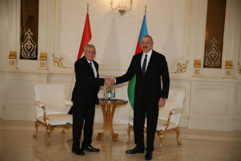 AA-20230301-30448298-30448296-IRAK_CUMHURBASKANI_RESID_AZERBAYCANDA