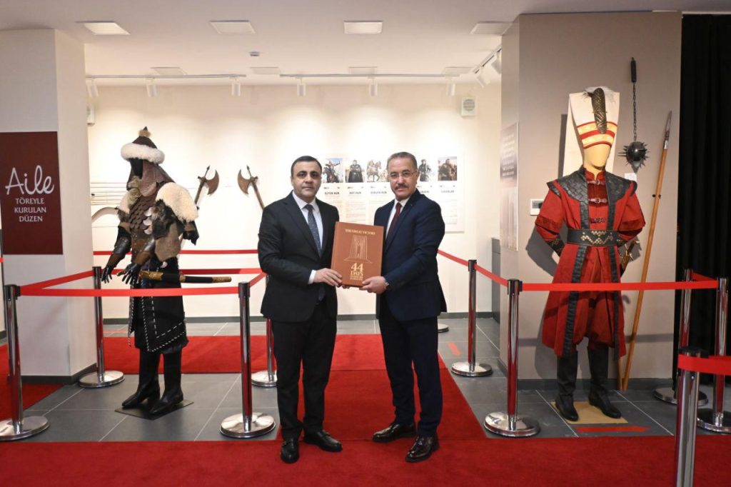 1c3cf157-5f85-45bd-9833-71c821483ec5