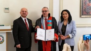 Kerküklü Yazar Şemsettin Küzeci’ye Fahri Profesörlük