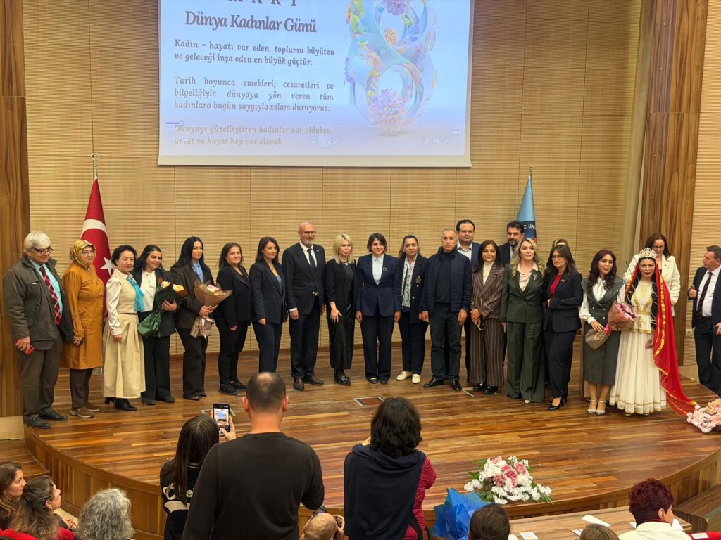 a2dbfc63-fd45-41b9-af30-1071228f56bb